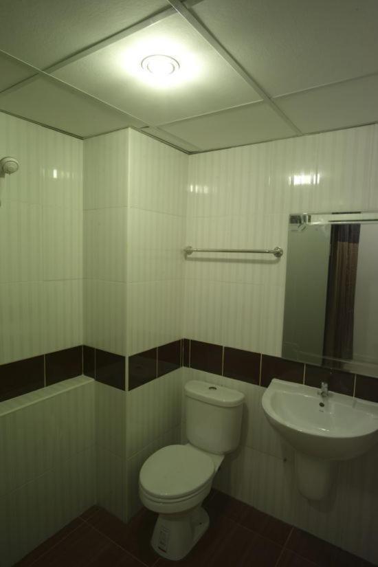 Sukontha Mansion Hotel Nakhon Pathom Ngoại thất bức ảnh